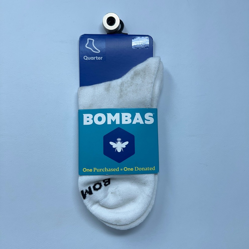 Bombas Unisex Medium White Cushioned Quarter Socks NWT *Flaw